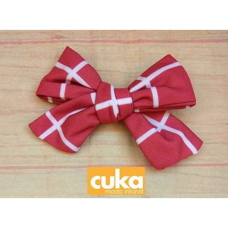 Cuka Winter Girl Pin Chogori Tie