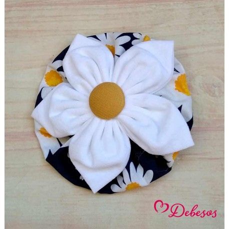 Debesos Summer Girl Pin Daisies